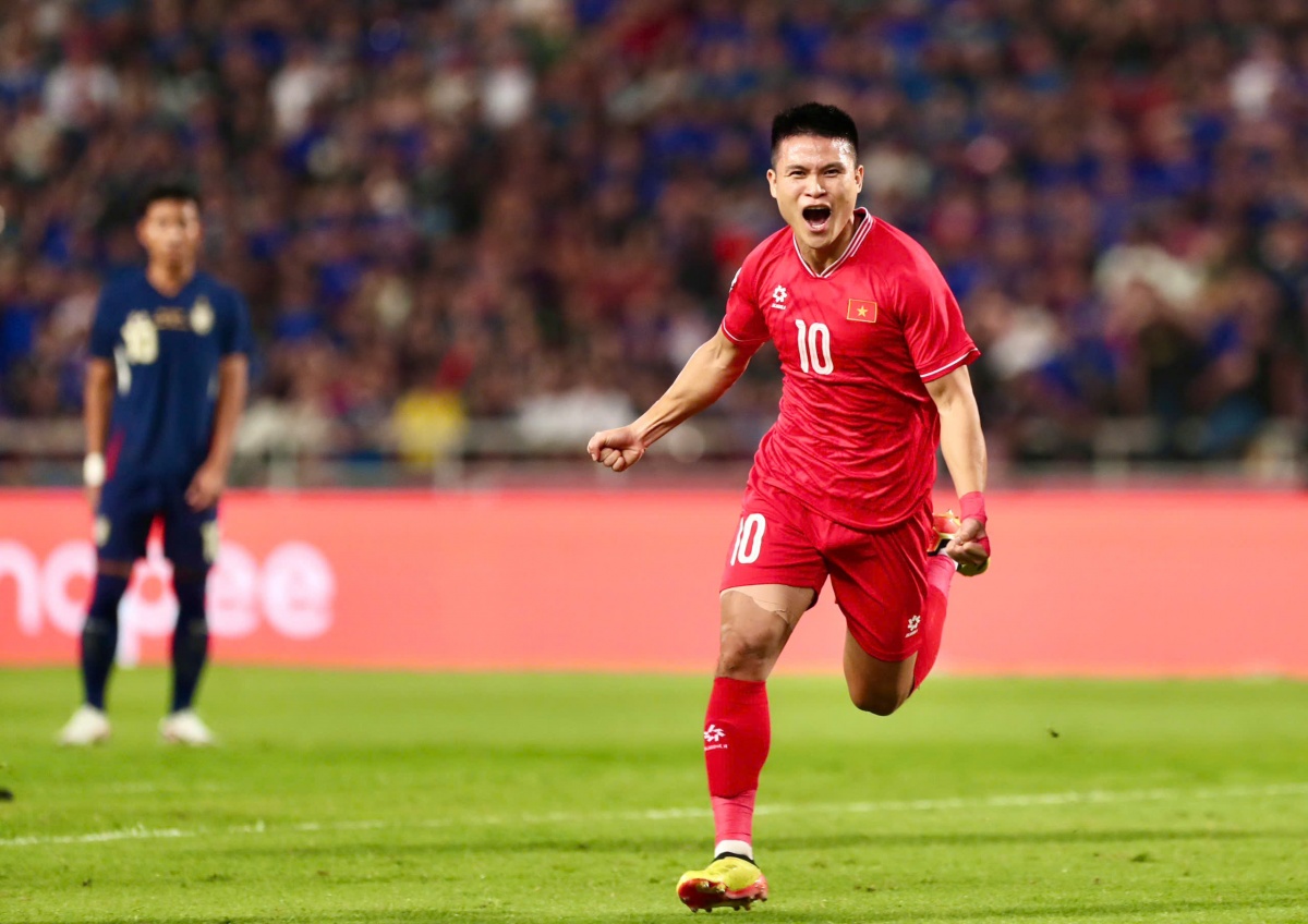 Quả bóng vàng Việt Nam 2024: Top 3 đã lộ diện, bất ngờ với người hùng AFF Cup