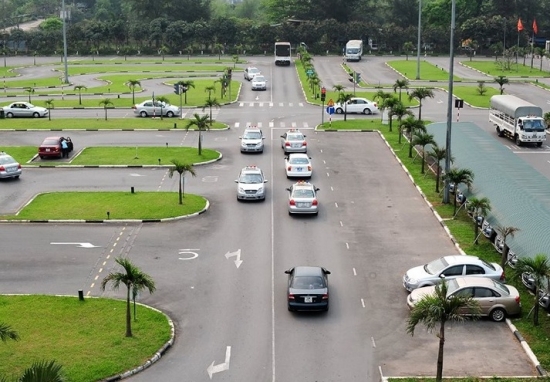 Quy định mới: Có bằng lái ô tô, bạn được miễn "cửa ải" khó khi thi sát hạch bằng xe máy