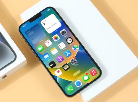 iPhone 14 Plus “hóa phượng hoàng” khi giá chạm đáy đầu tháng 3/2025: Cơ hội vàng cho fan Táo