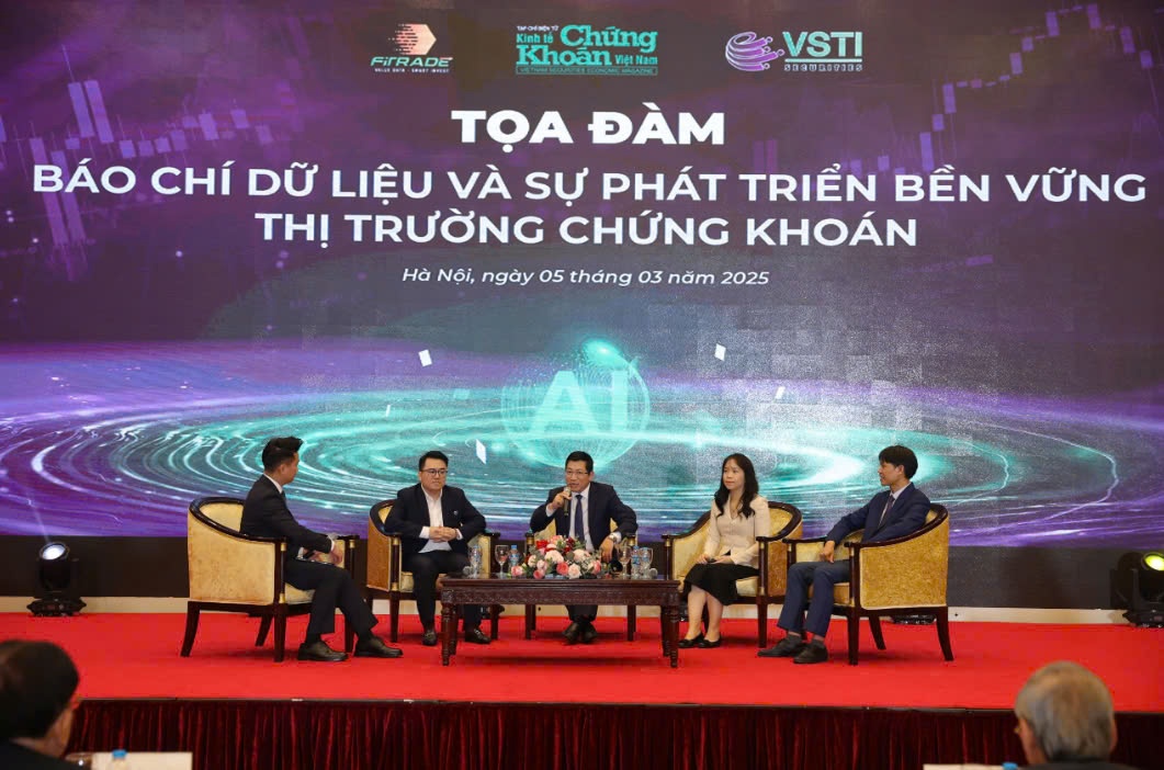 Tọa đàm: "Báo chí dữ liệu và sự phát triển bền vững thị trường chứng khoán" & Lễ ra mắt Chuyên trang Thị trường Tài chính – Hệ thống dữ liệu Fitrade