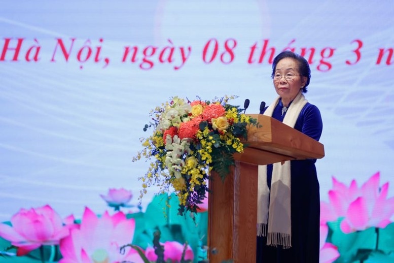 GS.TS Nguyễn Thị Doan, nguyên Phó Chủ tịch nước, Chủ tịch Hội Khuyến học Việt Nam, Chủ tịch Ủy ban Giải thưởng Kovalevskaia Việt Nam phát biểu tại buổi lễ - Ảnh: VGP