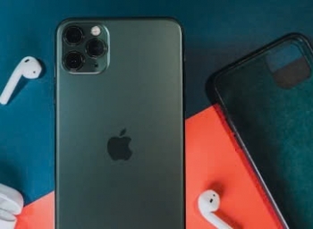 iPhone 11 Pro giá giảm chấn động: Từng là "hàng hiệu" nay chỉ còn vài triệu