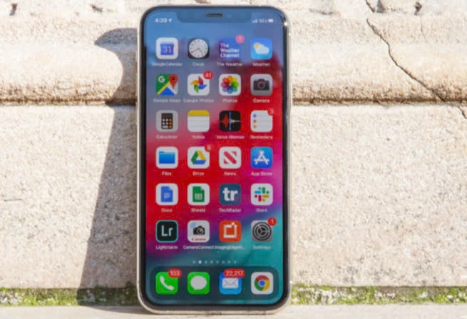 iPhone 11 Pro giá giảm chấn động: Từng là 