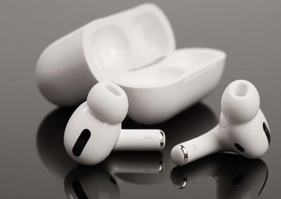 AirPods sắp có "giác quan thứ sáu", Apple sẽ gắn AI cho tai nghe của mình, nhận diện như con người?