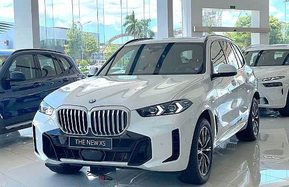 BMW X5 giảm giá kỷ lục, xe sản xuất 2023 được ưu đãi sâu nhất