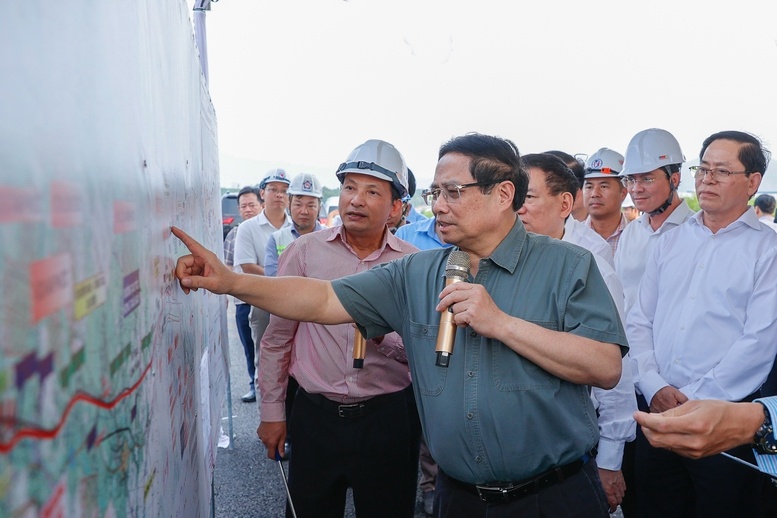 Thủ tướng kiểm tra tiến độ thi công dự án đường bộ cao tốc Biên Hoà - Vũng Tàu đoạn qua tỉnh Bà Rịa-Vũng Tàu