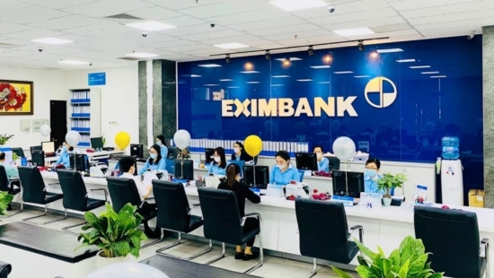 Eximbank giảm lãi suất lần thứ 4 trong tháng, gửi 200 triệu đồng lãi bao nhiêu?