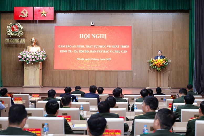 Trong năm 2025, Thủ tướng Chính phủ giao đối với các bộ, ngành, địa phương hoàn thành 9 nhiệm vụ lớn, trọng tâm chủ yếu về chăm lo, phát triển kinh tế, văn hóa, giáo dục vùng Tây Bắc và vùng phụ cận - Ảnh: VGP