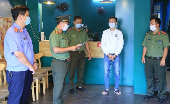 Đà Nẵng: Bắt giám đốc bảo lãnh “chuyên gia” nước ngoài nhập cảnh trái phép