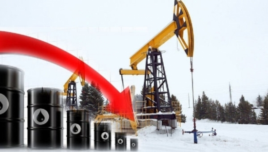 Giá xăng dầu hôm nay 15/7: Nhu cầu thị trường xuống thấp, giá dầu tiếp tục giảm