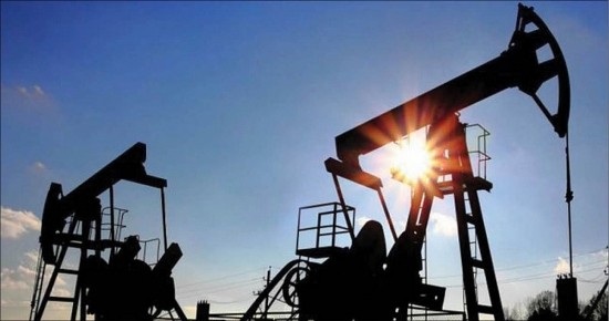 Giá xăng dầu hôm nay 16/3/2021: Dầu giảm trở lại