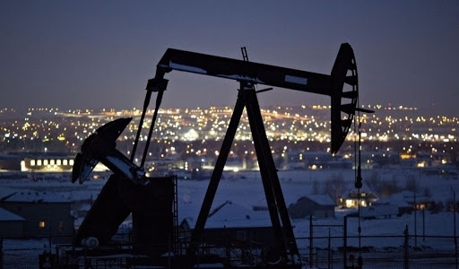 Giá xăng dầu hôm nay 24/2: Quay đầu giảm mạnh