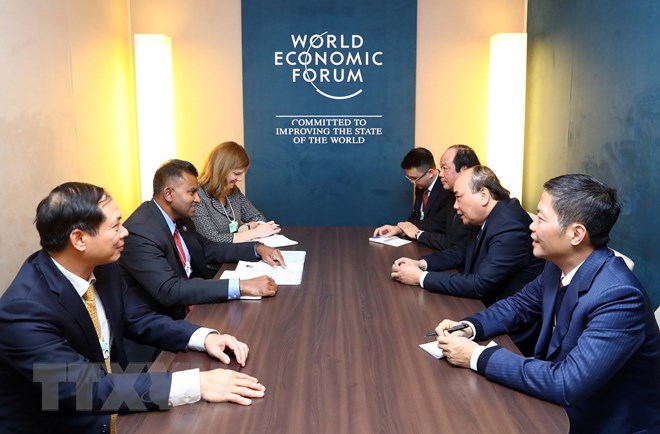 thu tuong tiep lanh dao cac tap doan da quoc gia ben le wef davos