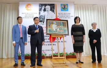 Chủ tịch Hồ Chí Minh và 30 năm ngôi trường mang tên Người tại Kyiv