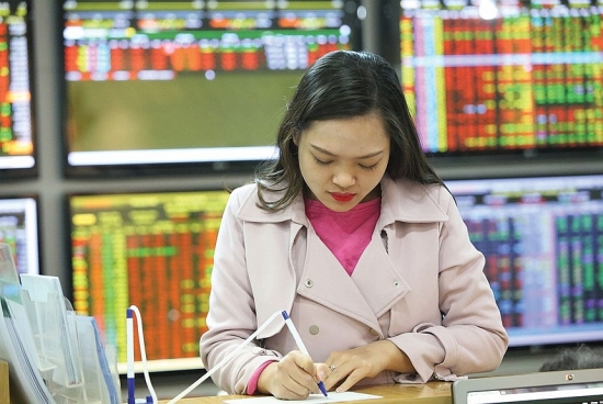 Điểm tin mua bán cổ phiếu tâm điểm ngày 26/1/2021: VIB, TVB, CRE, REE, VCI, TCH