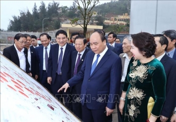 Thủ tướng Nguyễn Xuân Phúc dự Lễ khánh thành Tổng kho và Bến cảng xăng dầu DKC PETRO tỉnh Nghệ An