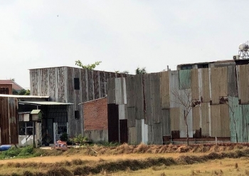 Huyện Bình Chánh "trảm" cán bộ tiếp tay cho nạn xây nhà không phép