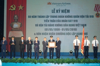 Thủ tướng mong muốn Vietnam Airlines sớm trở thành hãng hàng không 5 sao