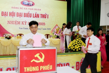Đoàn công tác Ban Bí thư dự Đại hội Đảng bộ xã Vạn Xuân, tỉnh Phú Thọ