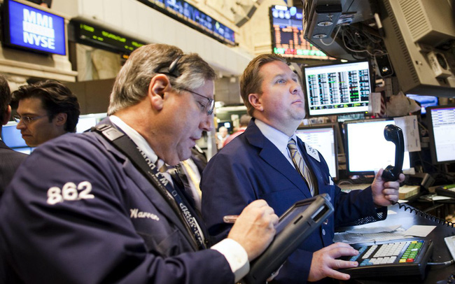 Dow Jones tăng gần 200 điểm, cổ phiếu công nghệ khởi sắc khi Bitcoin hồi phục