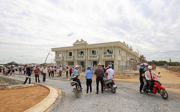 Thị trường bất động sản vùng ven Sài Gòn: Đất nền vẫn hót, lượng mua giảm mạnh