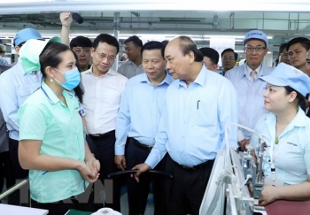 Thủ tướng đối thoại với công nhân và làm việc với lãnh đạo Bắc Ninh