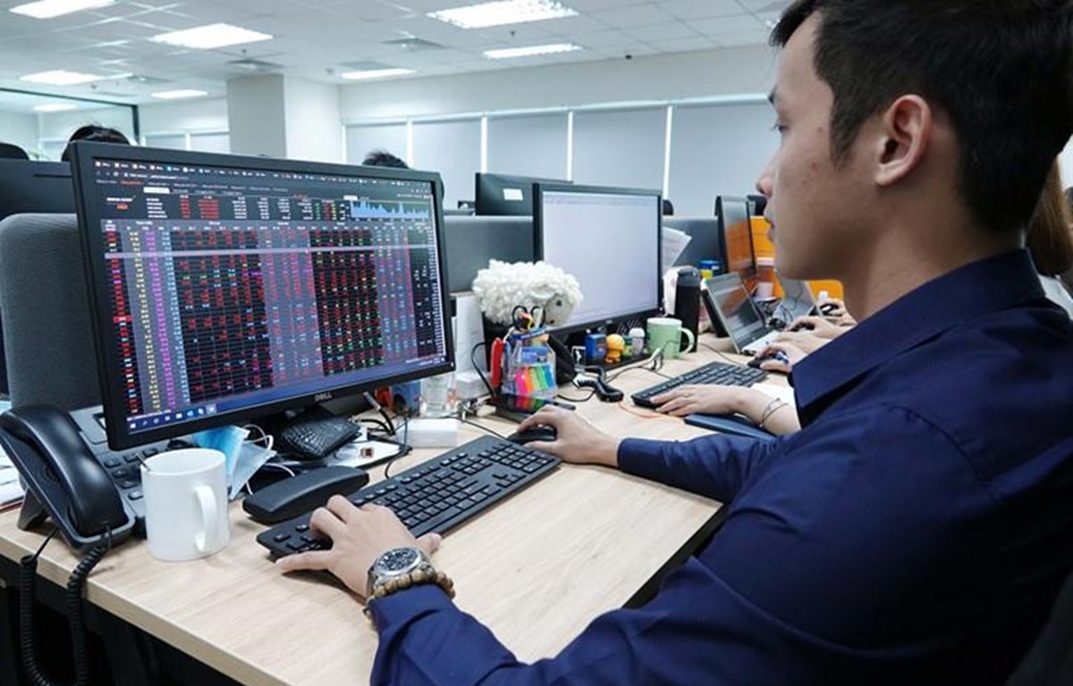 Nhận định thị trường chứng khoán tuần tới: Kỳ vọng &quot;sóng tăng&quot; | Chứng khoán  | Vietnam+ (VietnamPlus)