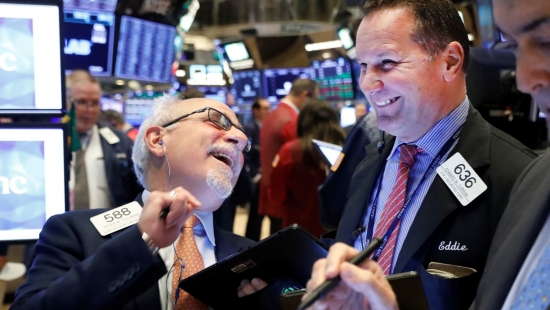 Chứng khoán Mỹ hồi phục phiên cuối tuần, Dow Jones tăng mạnh