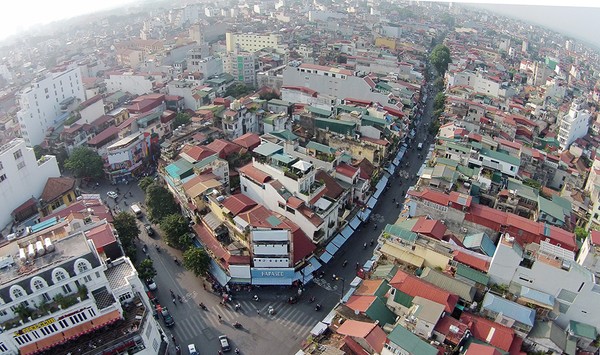 sap nha tren pho hang bong loi do bien quang cao hay tai quy hoach