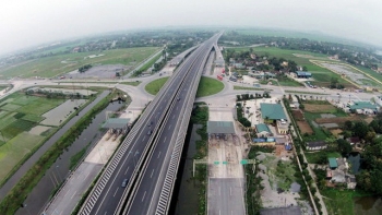 Dự án đường bộ cao tốc Bắc - Nam phía Đông: Loại nhà đầu tư “tay không bắt giặc”