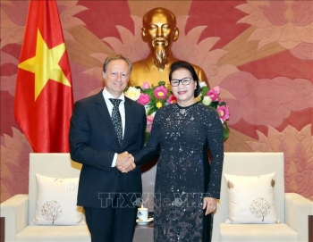 Chủ tịch Quốc hội tiếp Đại sứ, Trưởng Phái đoàn Liên minh châu Âu tại Việt Nam