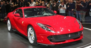 Cập nhật bảng giá xe ô tô Ferrari tháng 8/2019 mới nhất
