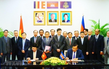 Việt Nam - Campuchia ký biên bản định hướng hợp tác 28 lĩnh vực