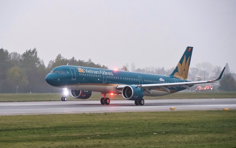 6 thang vietnam airlines dat 24800 ty dong doanh thu