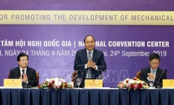Thủ tướng Nguyễn Xuân Phúc chủ trì Hội nghị thúc đẩy phát triển ngành cơ khí Việt Nam