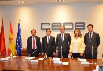 Trưởng Ban Kinh tế Trung ương thăm và làm việc tại Tây Ban Nha