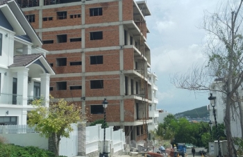 Bản tin bất động sản sáng ngày 25/10: Khu biệt thự Ocean View Nha Trang vẫn "vô tư" xây dựng