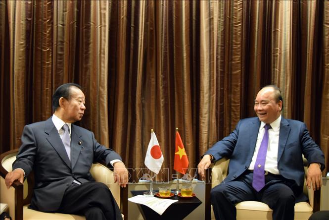 Thủ tướng Nguyễn Xuân Phúc tiếp Tổng Thư ký LDP tại Nhật Bản