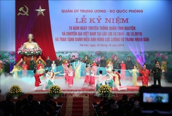 Trọng thể kỷ niệm 70 năm Ngày truyền thống Quân tình nguyện và Chuyên gia Việt Nam tại Lào