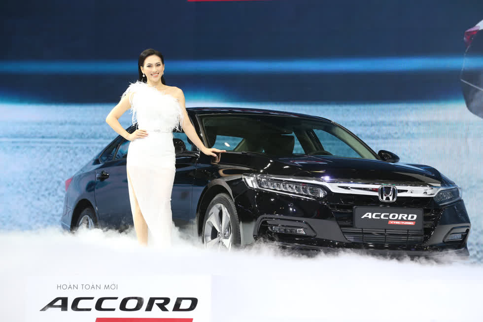 Bảng giá ô tô Honda tháng 11/2019: Ra mắt Accord 2019 và ưu đãi