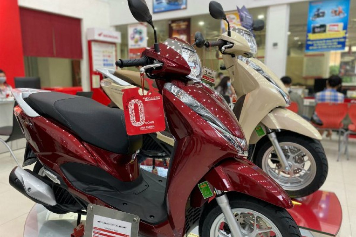 Cận cảnh Honda Lead màu đỏ nâu giá 4029 triệu đồng  Tạp chí Doanh nghiệp  Việt Nam