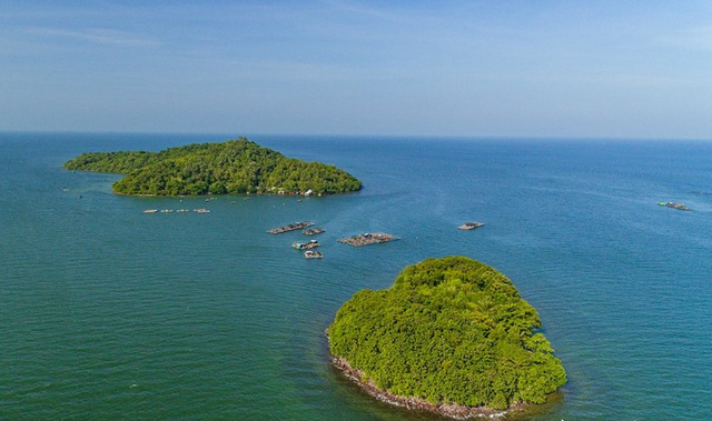 khach du lich den ha tien ngang ngua phu quoc