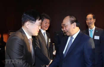 Thủ tướng Nguyễn Xuân Phúc tọa đàm với nhà đầu tư hàng đầu Hàn Quốc