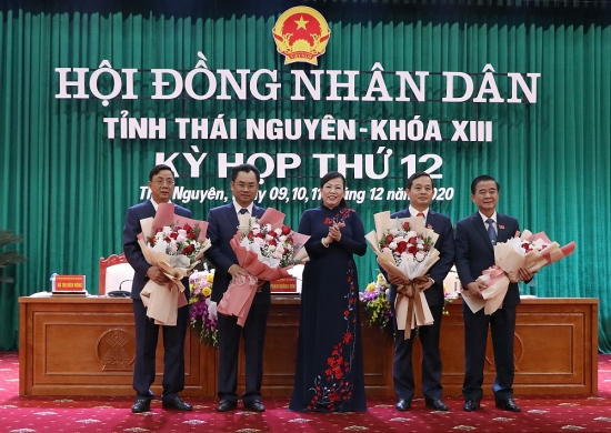 Thái Nguyên, Khánh Hòa, Bến Tre và Bình Dương bầu lãnh đạo HĐND, UBND tỉnh