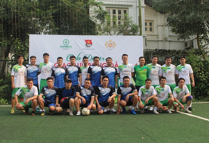 giao huu bong da ky niem 4 nam thanh lap hanoiba fc