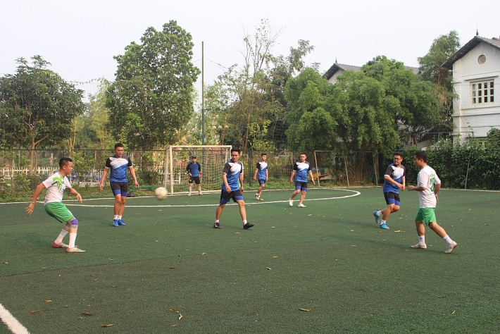 giao huu bong da ky niem 4 nam thanh lap hanoiba fc