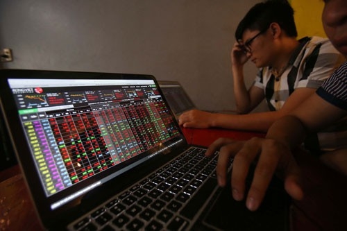 Thị trường chứng khoán ngày 11/12: Kết phiên sáng VN-Index thu hẹp đà giảm, châu Á phục hồi