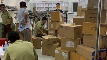 Đồng Nai: Thu giữ gần 7.000 sản phẩm quần áo, túi xách không rõ nguồn gốc