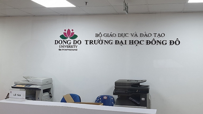 tiep tuc khoi to 2 nu can bo dai hoc dong do