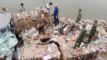Thu giữ hơn 12 tấn phế liệu nhập lậu từ Campuchia về Việt Nam